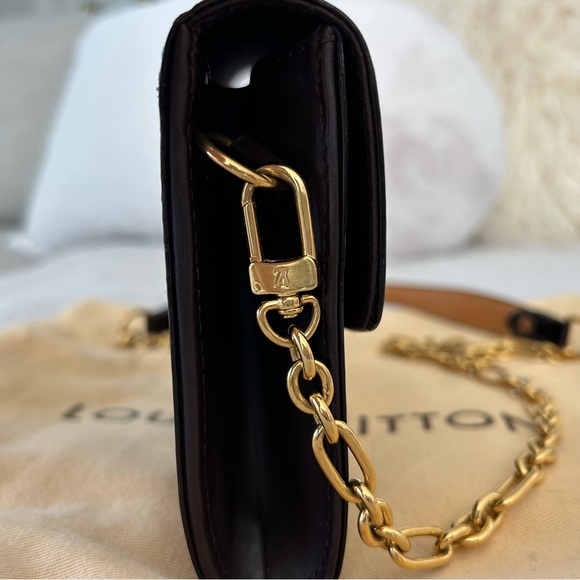 Louis Vuitton Amarante Monogram Vernis Bel Air Pochette Bag - Picture 6 of 15